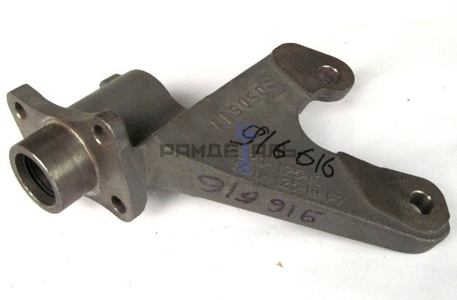 Кронштейн задний левый